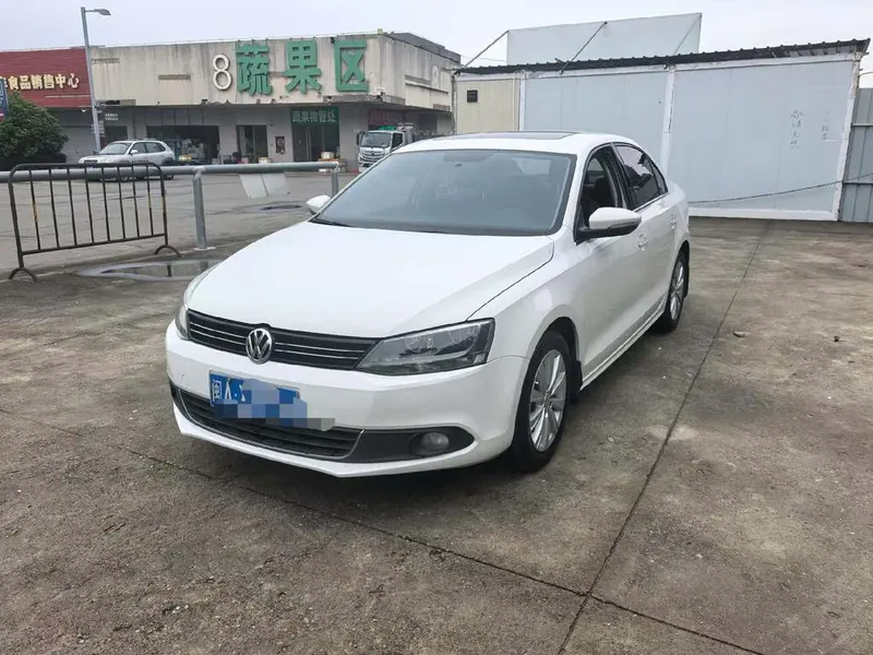 Volkswagen Sagitar, 2012