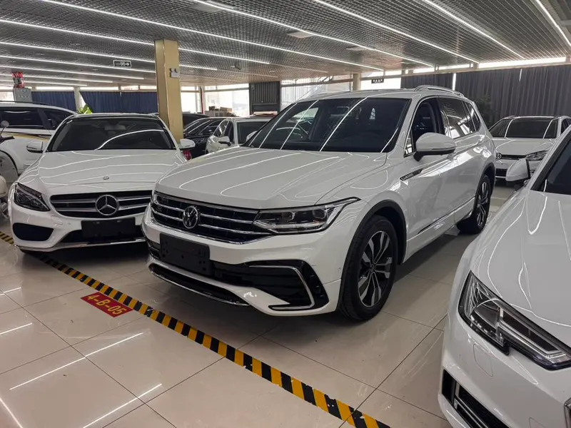 Volkswagen Tiguan L, 2022