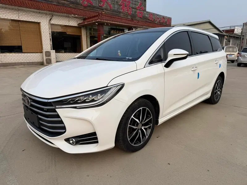 BYD Song MAX, 2017