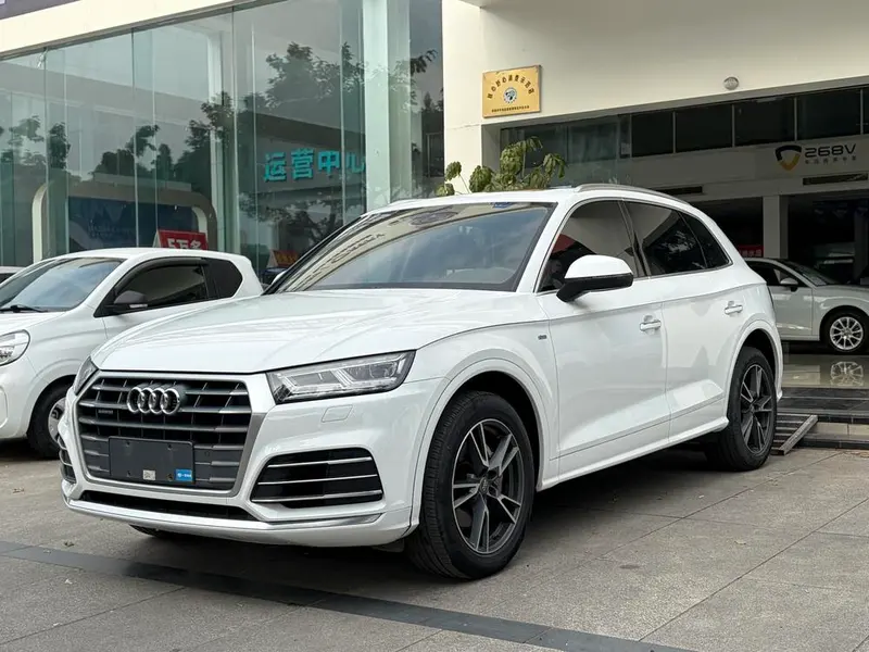 Audi Q5L, 2020