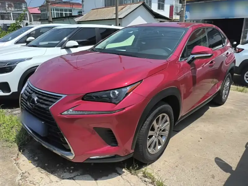 Lexus NX, 2019