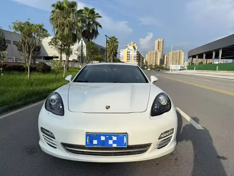 Porsche Panamera, 2013