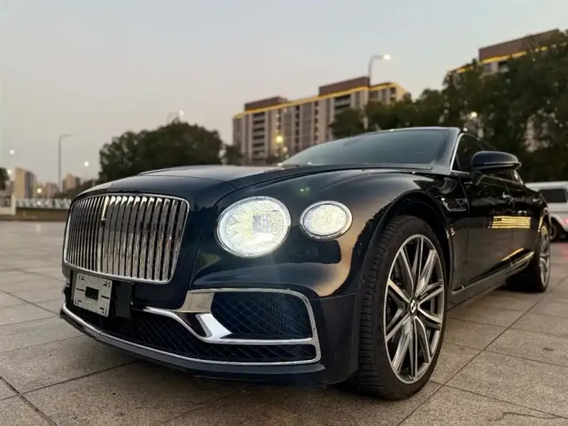 Bentley Flying Spur, 2023