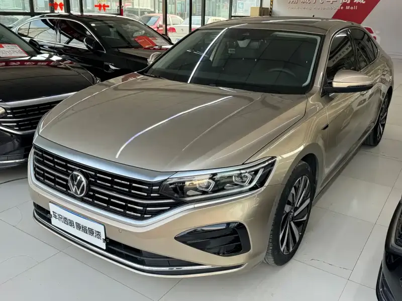 Volkswagen Passat, 2022