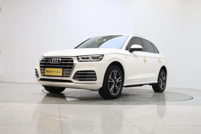 Audi Q5L, 2020