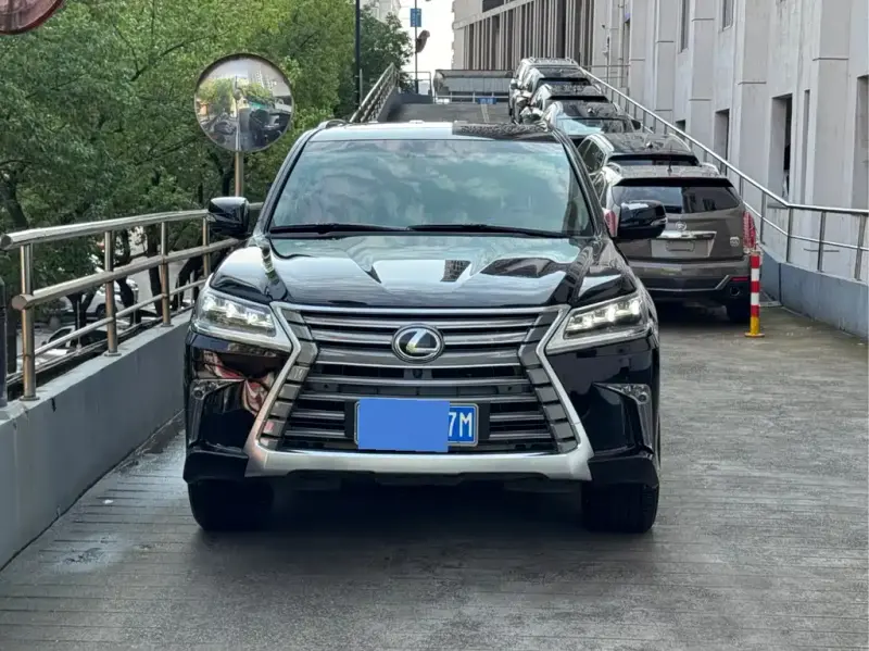 Lexus LX, 2018