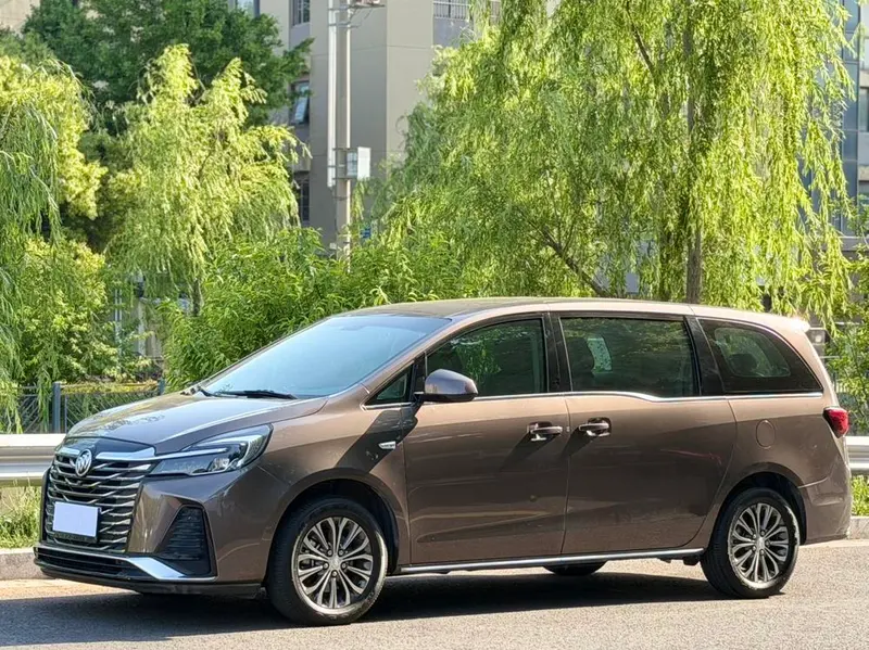 Buick GL8, 2023