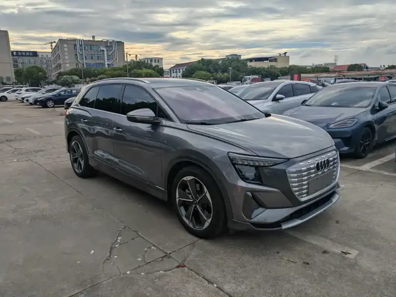 Audi Q5 e-tron, 2024