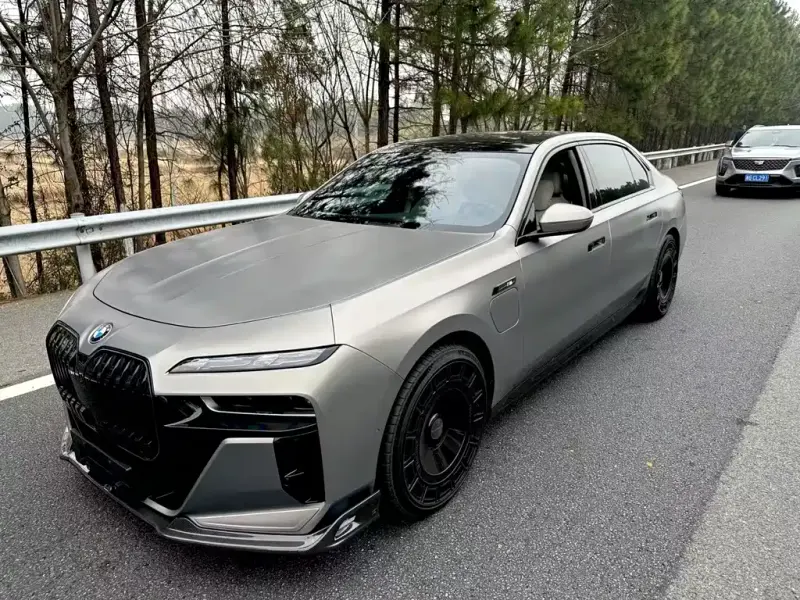 BMW i7, 2024