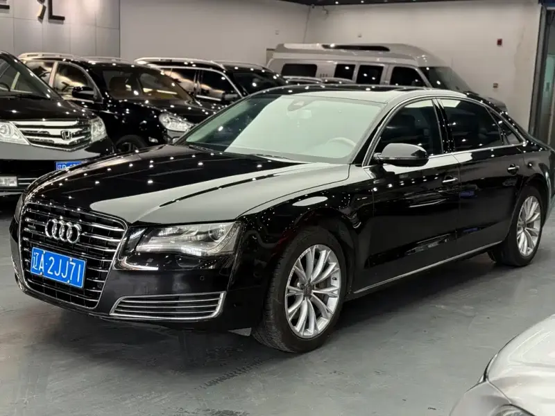Audi A8, 2012