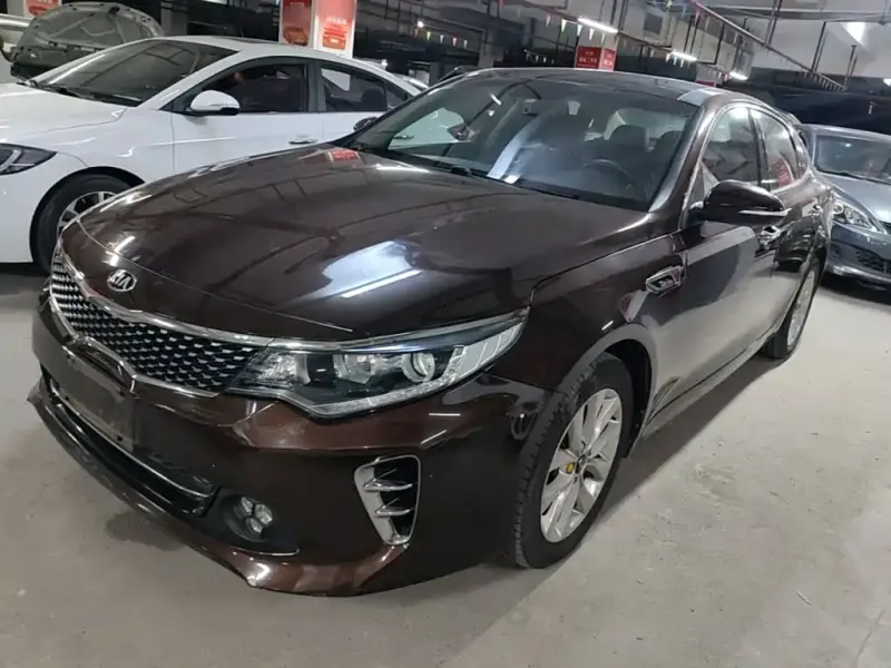 Kia K5, 2015