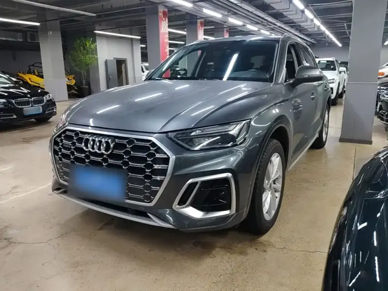 Audi Q5L, 2022