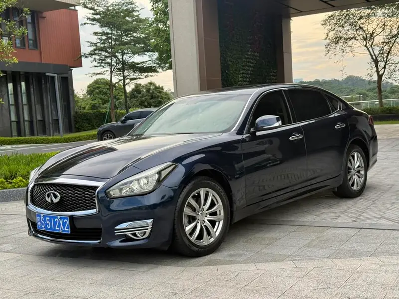 Infiniti Q70, 2017