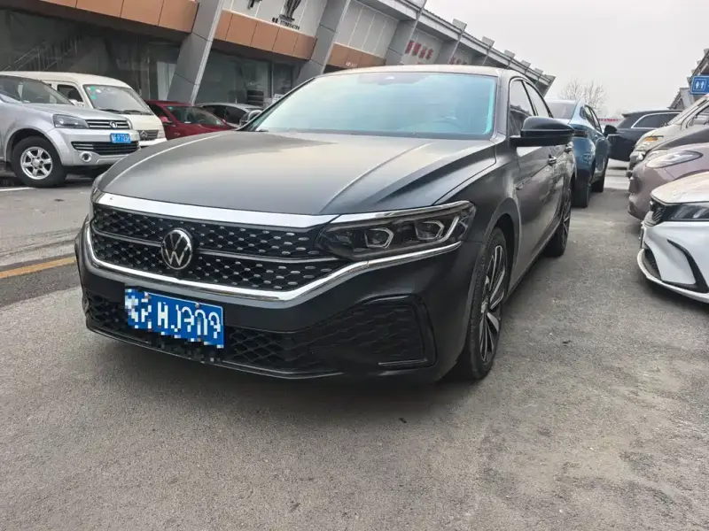 Volkswagen Passat, 2022