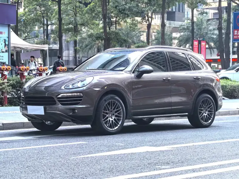 Porsche Cayenne, 2013