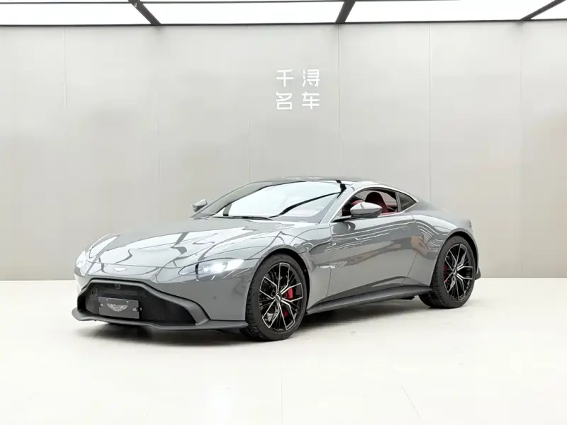 Aston Martin V8 Vantage, 2022