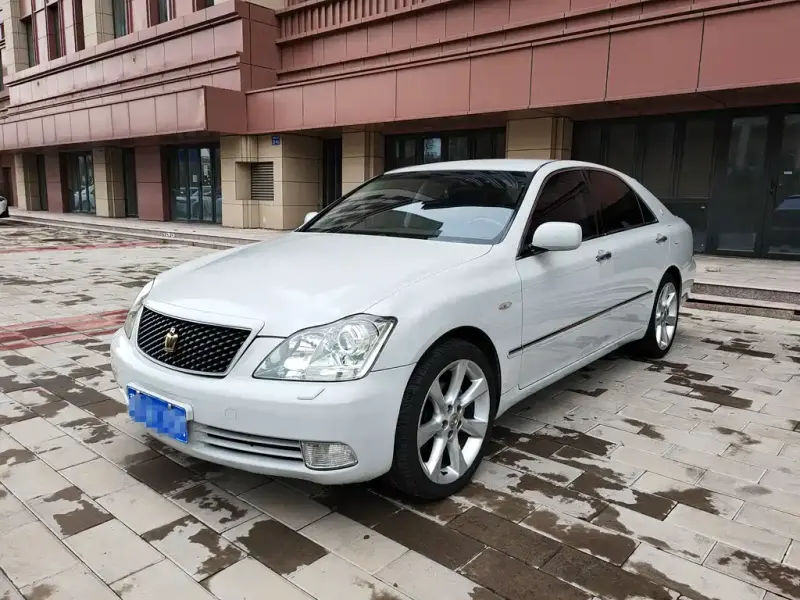 Toyota Crown, 2006