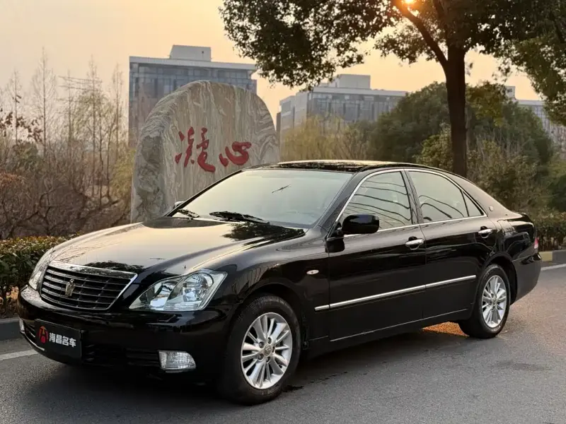 Toyota Crown, 2008