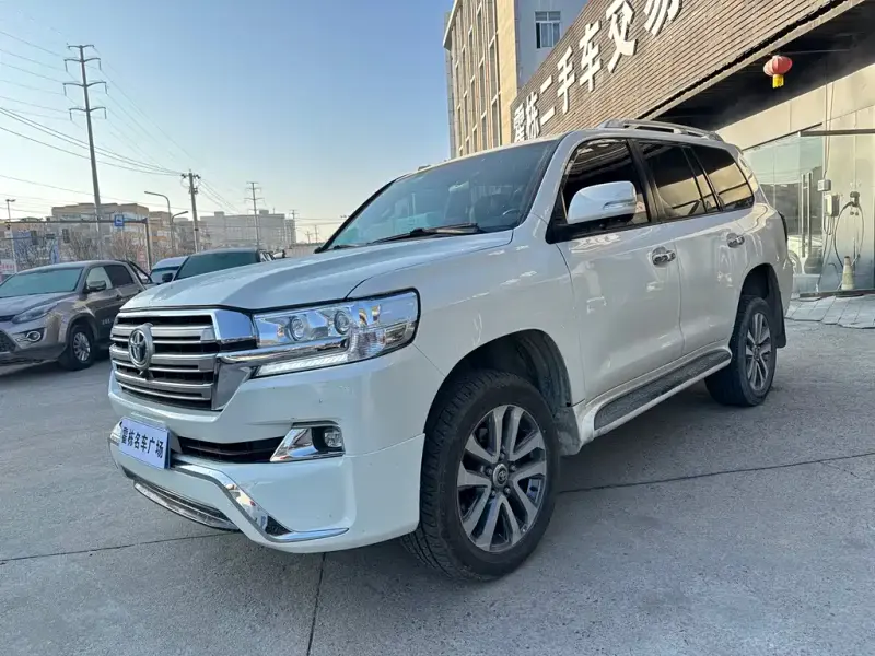 Toyota Land Cruiser, 2011