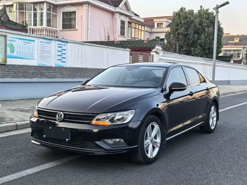 Volkswagen Lamando, 2015