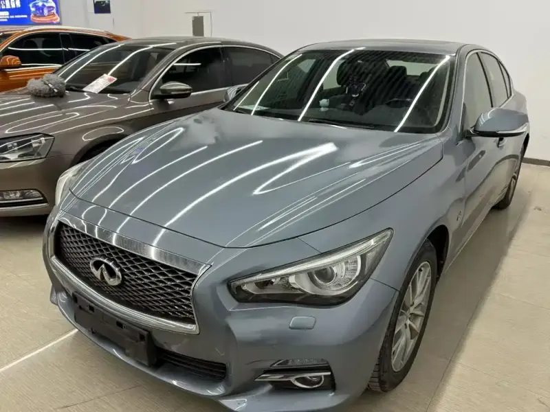 Infiniti Q50L, 2015