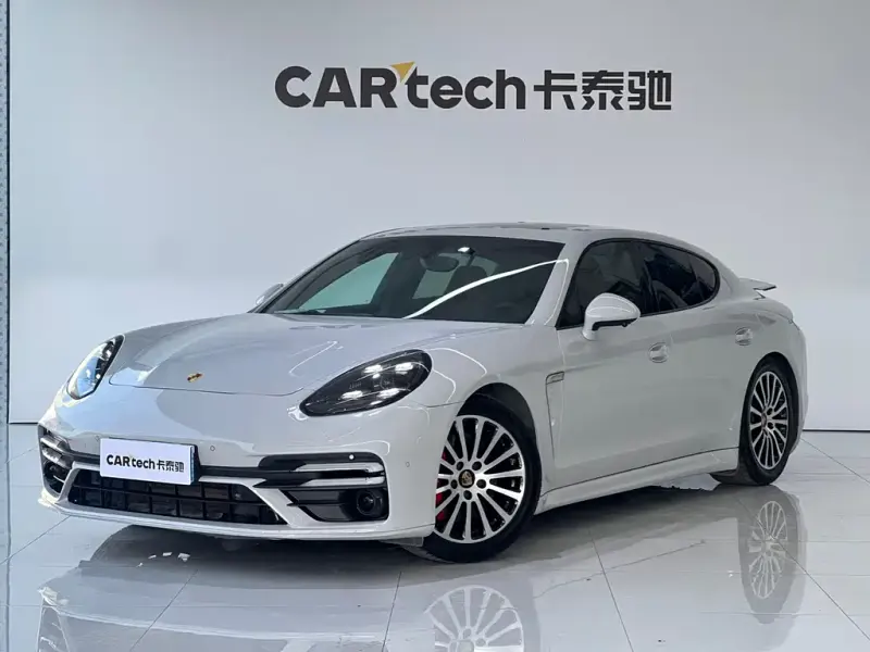 Porsche Panamera, 2011