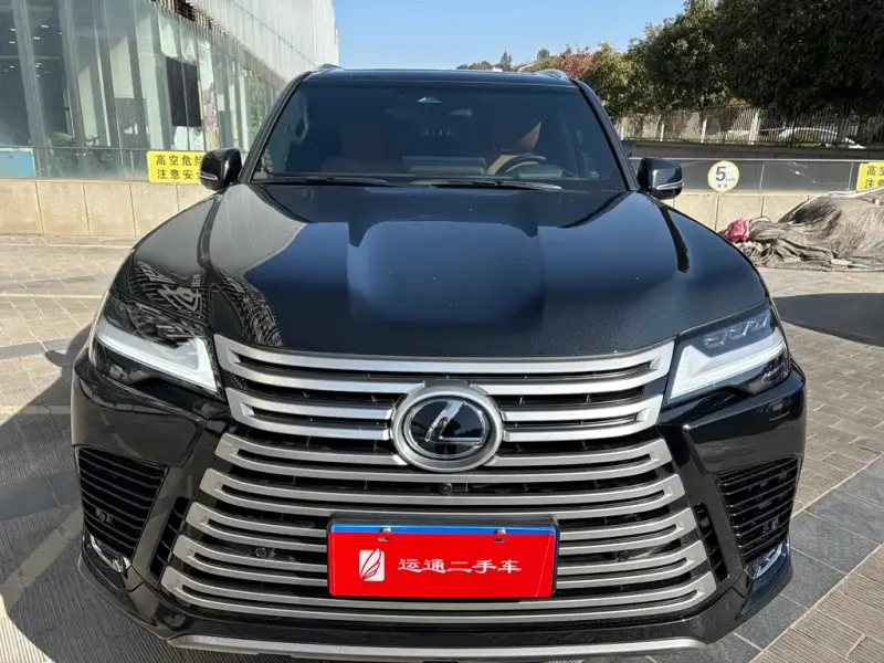 Lexus LX, 2025