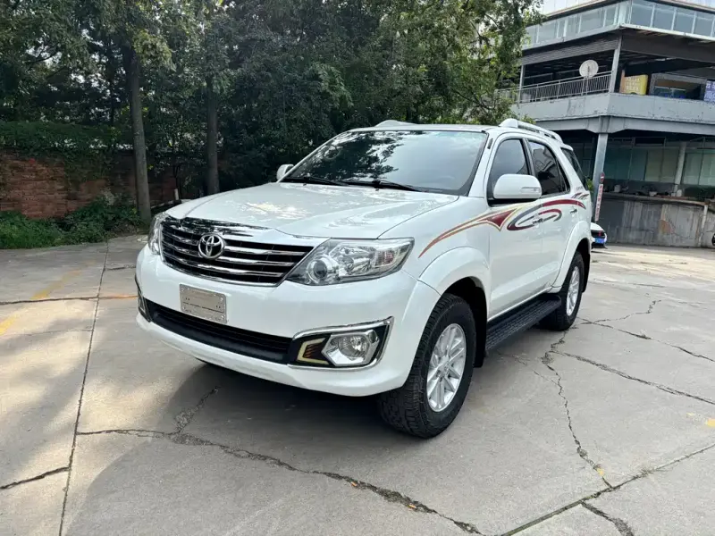Toyota Fortuner, 2014