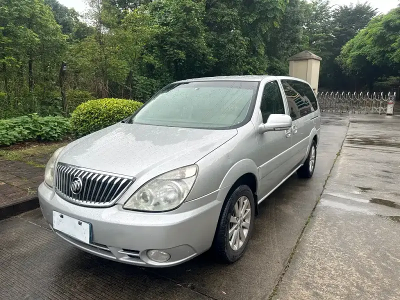 Buick GL8, 2015