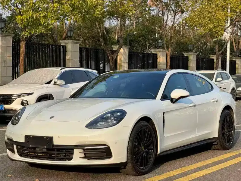 Porsche Panamera, 2019