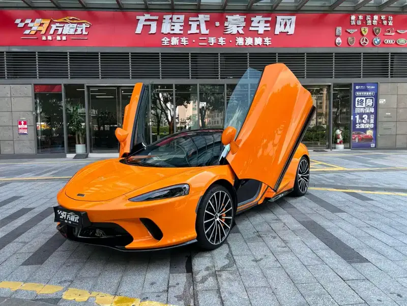 McLaren GT, 2022