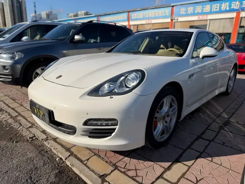 Porsche Panamera, 2010