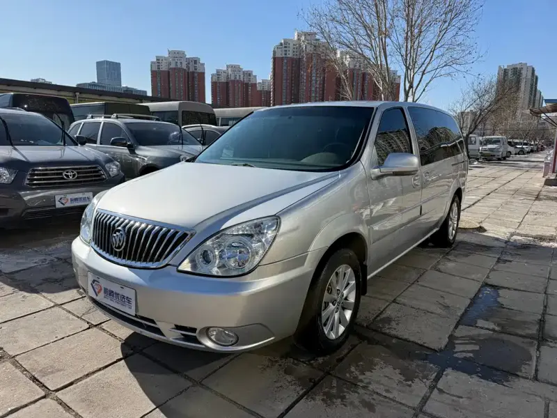 Buick GL8, 2015