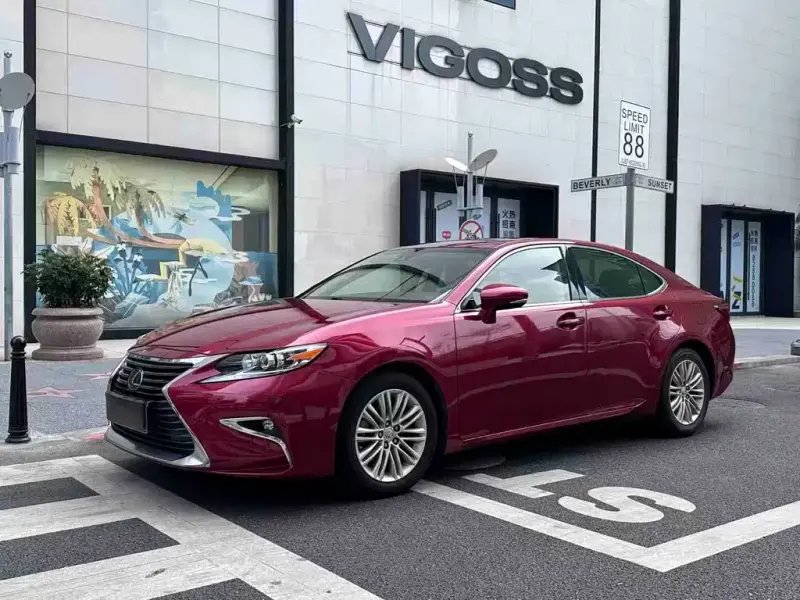 Lexus ES, 2017