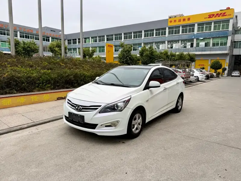 Hyundai Verna, 2015