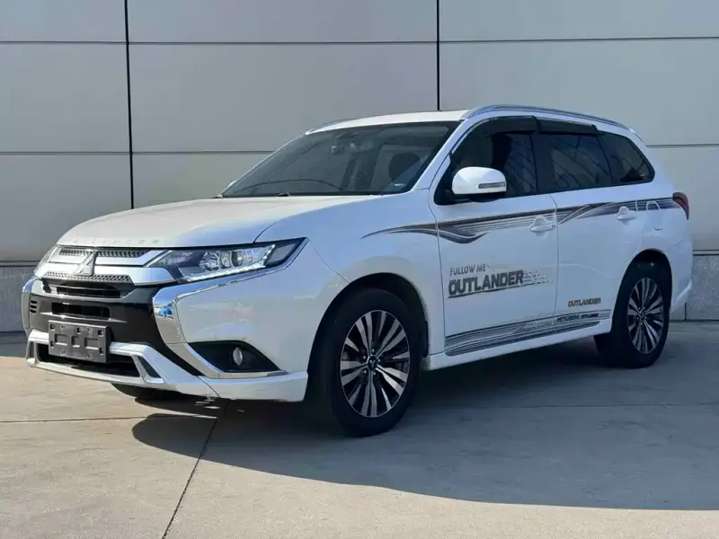 Mitsubishi Outlander, 2022