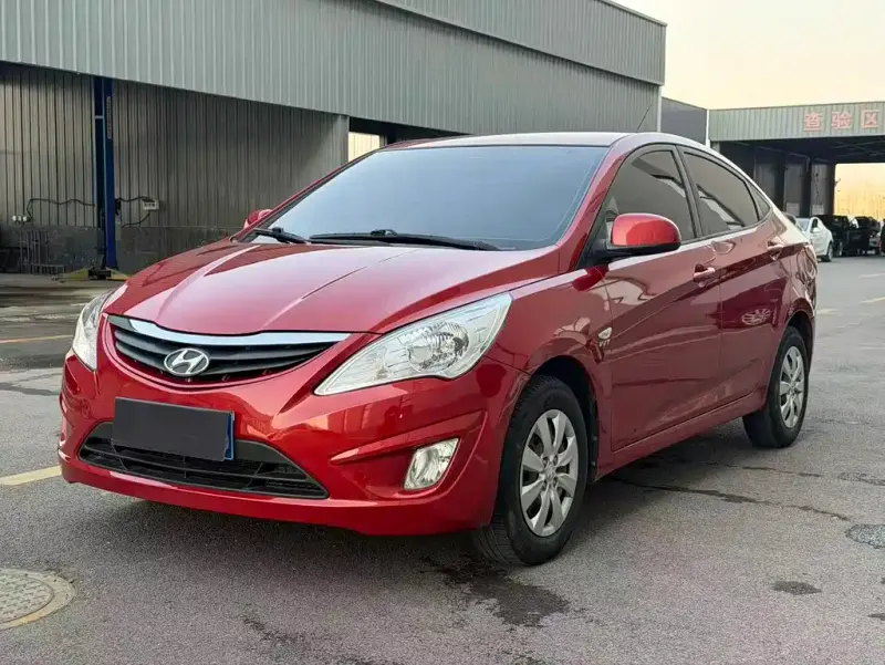 Hyundai Verna, 2013