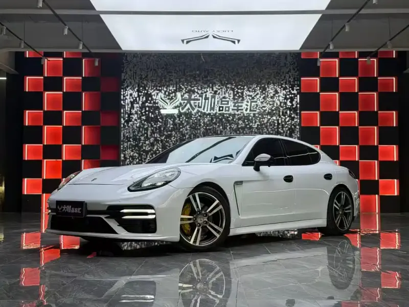 Porsche Panamera, 2010