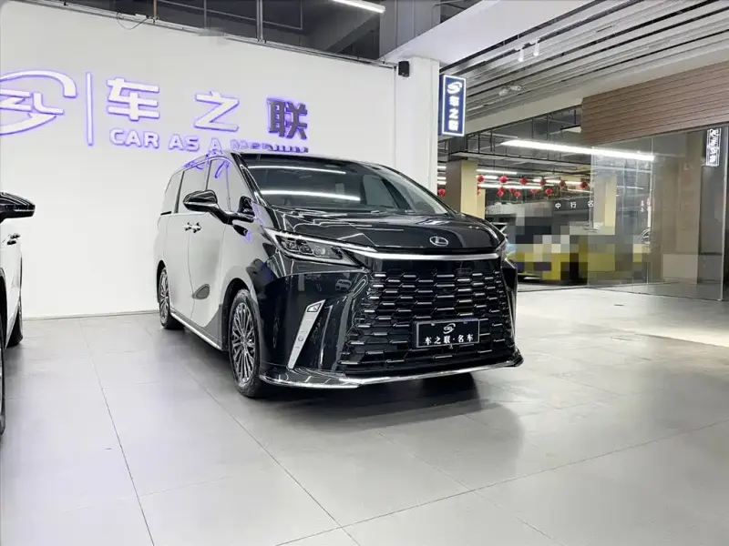 Lexus LM, 2024