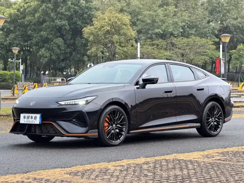 Changan UNI-V, 2025