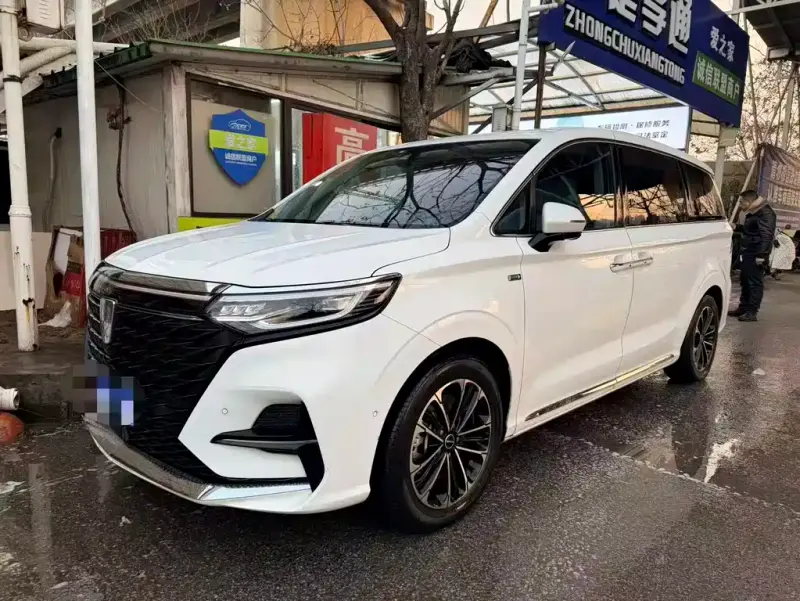Roewe iMAX8, 2021