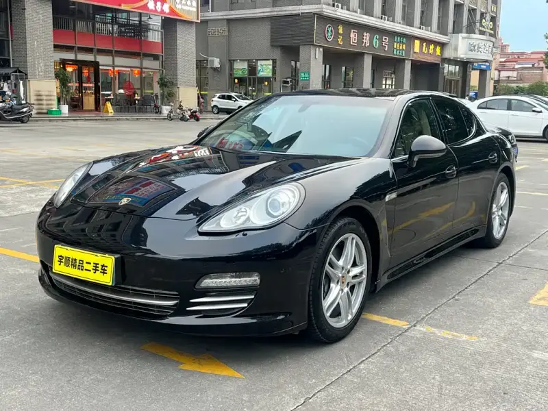 Porsche Panamera, 2013