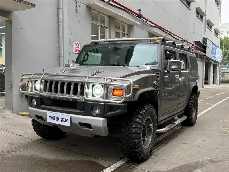Hummer H2, 2010