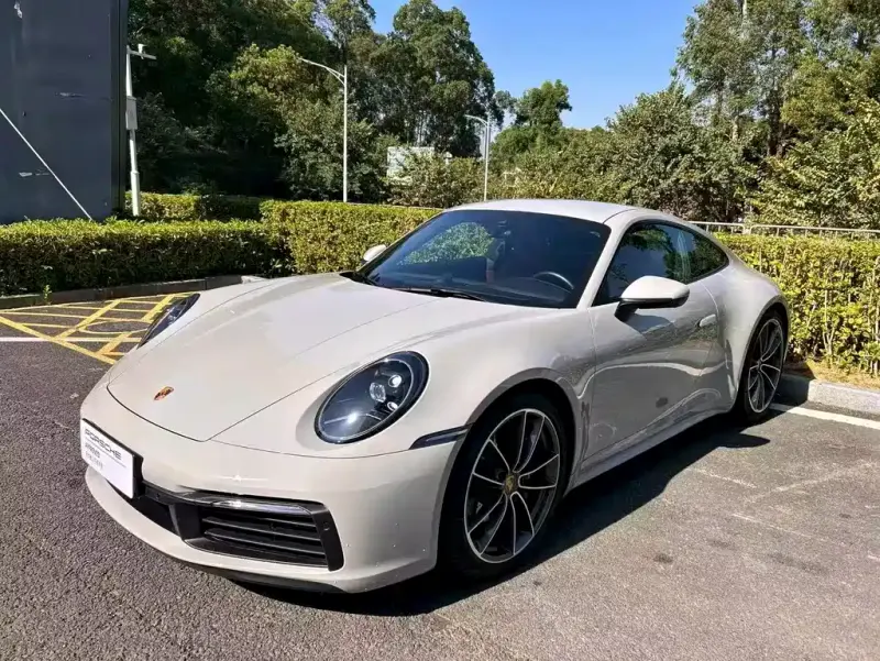 Porsche 911, 2025
