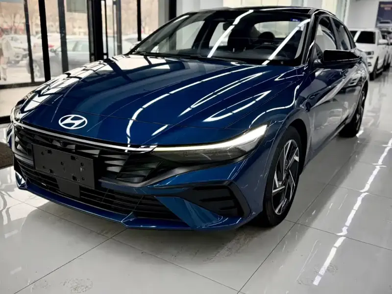 Hyundai Elantra, 2023