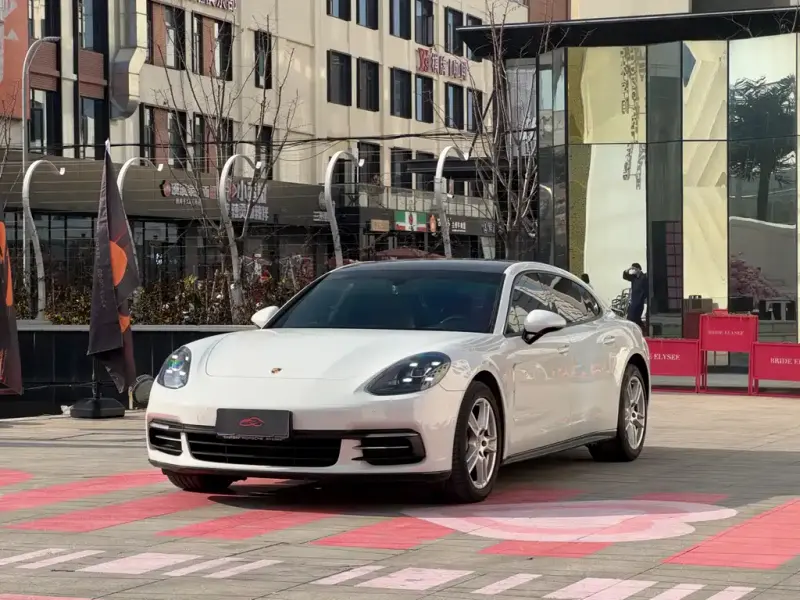 Porsche Panamera, 2017