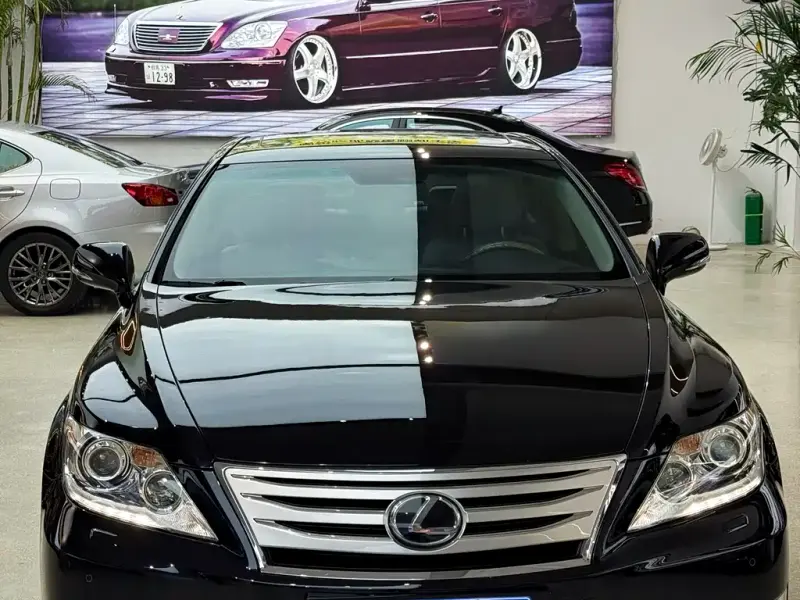 Lexus LS, 2014