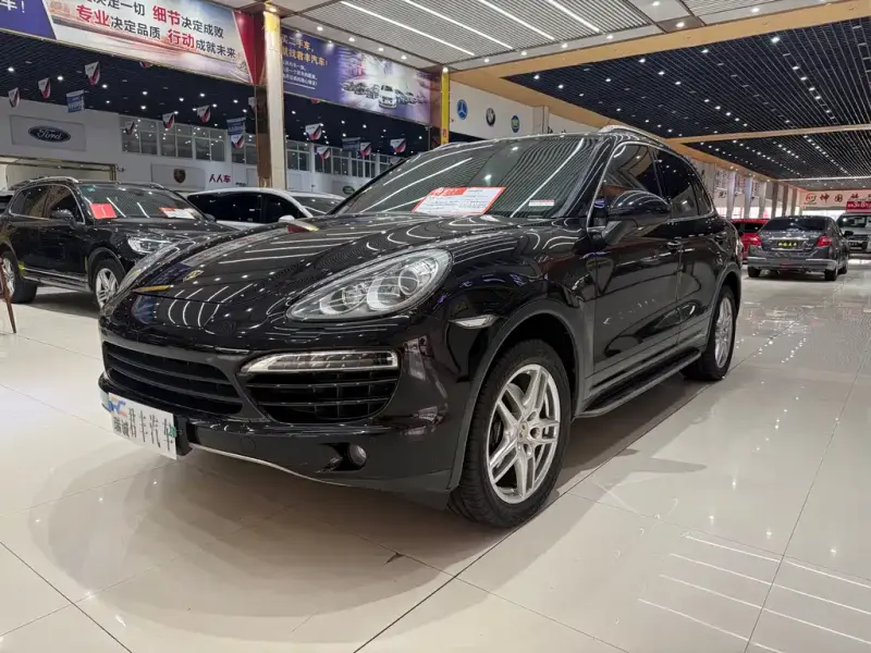 Porsche Cayenne, 2013