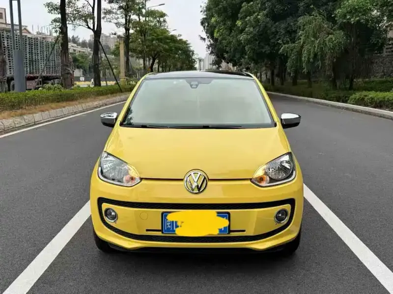 Volkswagen up!, 2015
