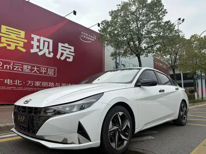 Hyundai Elantra, 2021